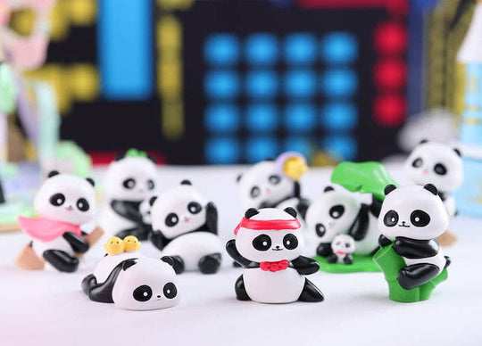 PANDA FIGURINE BLIND BOX