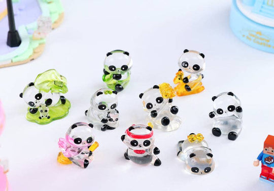 PANDA FIGURINE BLIND BOX